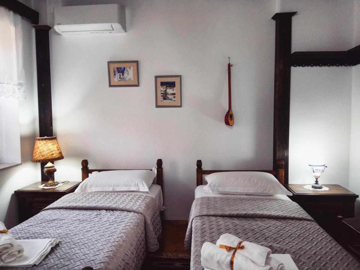 Timo'S Guest House เบราท ภายนอก รูปภาพ